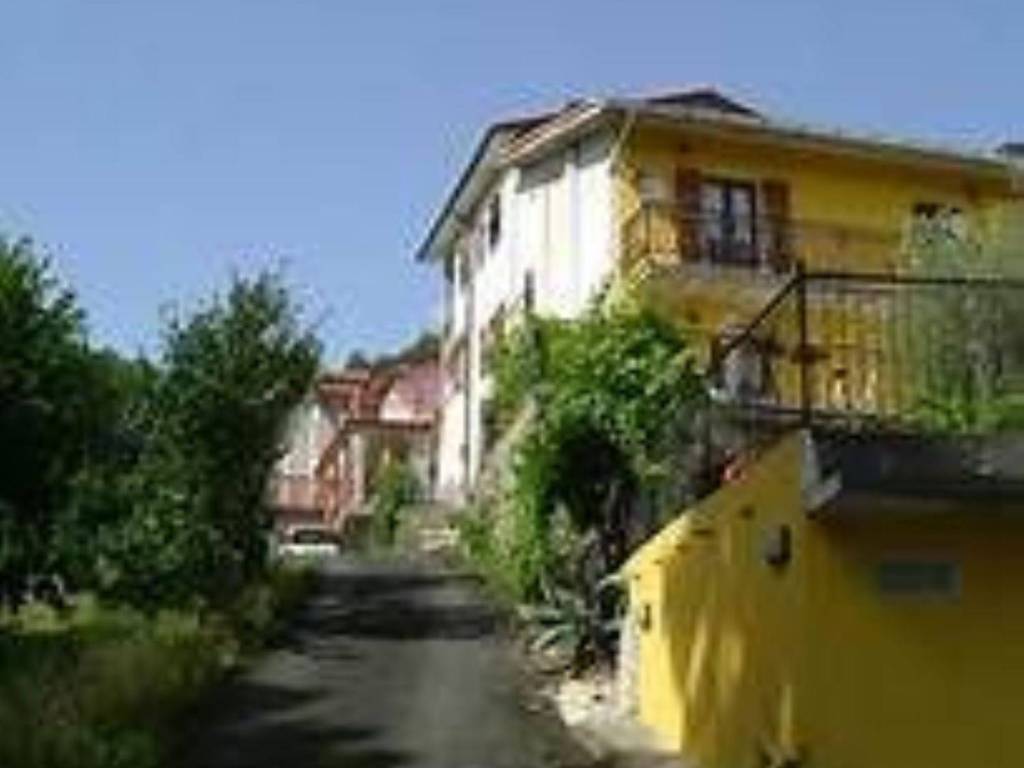 casa indipendente in vendita a Riccò del Golfo di Spezia in zona Polverara