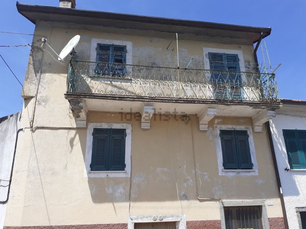 casa indipendente in vendita a Riccò del Golfo di Spezia