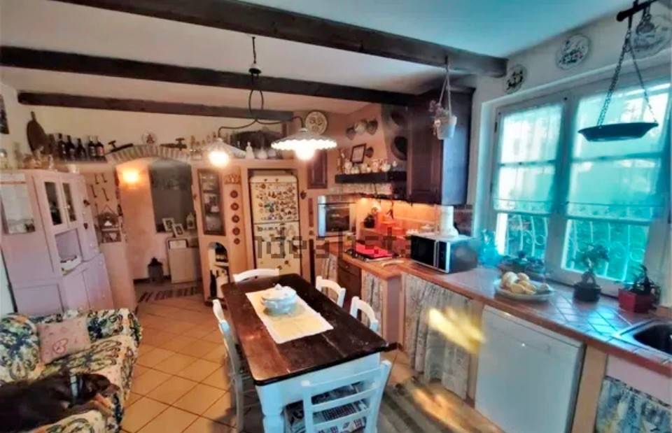 casa indipendente in vendita a Riccò del Golfo di Spezia