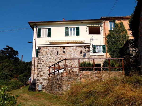 appartamento in vendita a Riccò del Golfo di Spezia