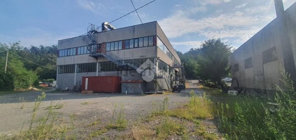 capannone in vendita a Riccò del Golfo di Spezia