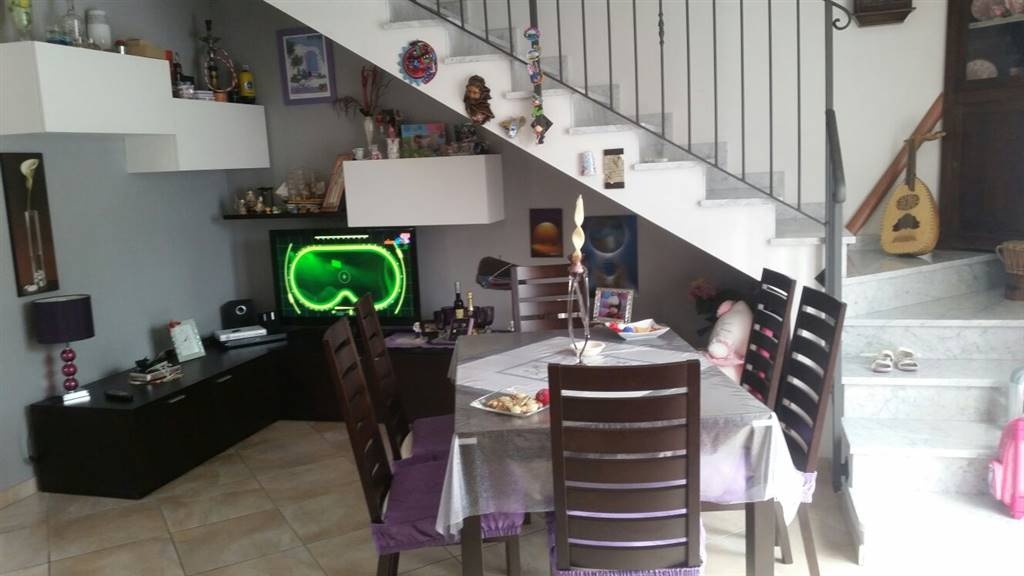 casa indipendente in vendita a Riccò del Golfo di Spezia