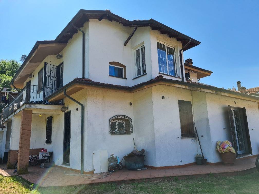 casa indipendente in vendita a Riccò del Golfo di Spezia