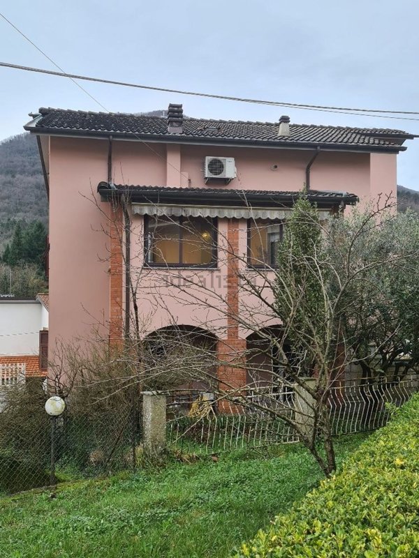 appartamento in vendita a Riccò del Golfo di Spezia in zona San Benedetto