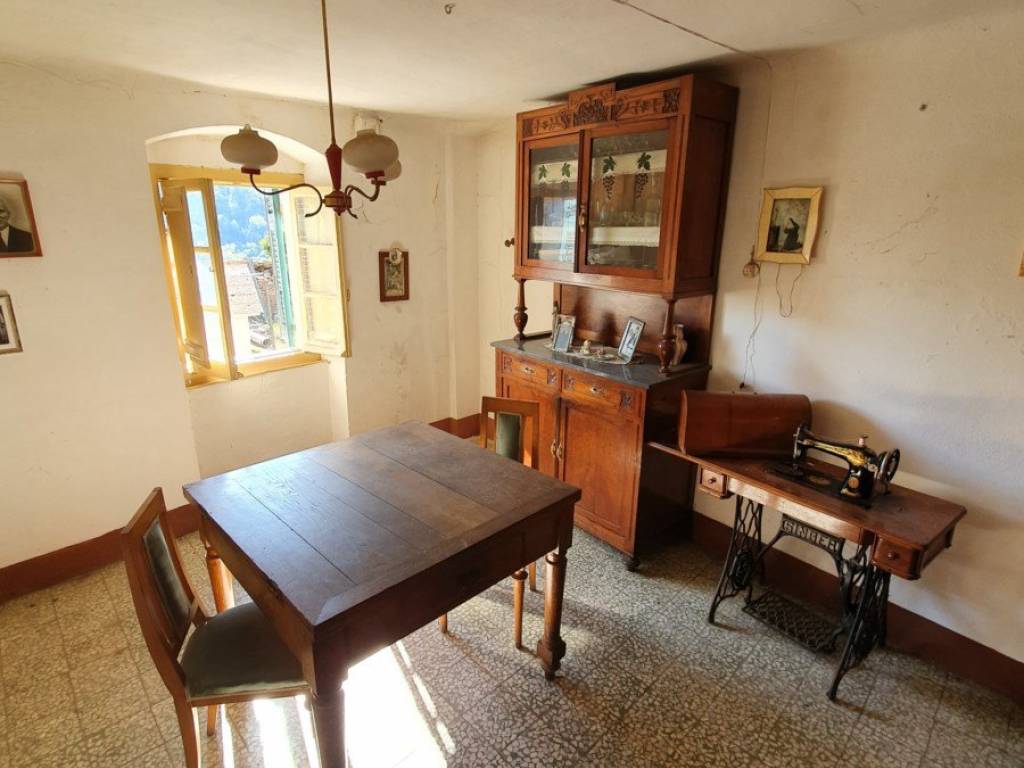casa indipendente in vendita a Riccò del Golfo di Spezia