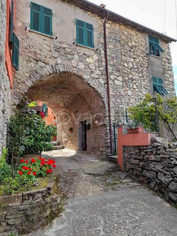casa indipendente in vendita a Riccò del Golfo di Spezia in zona Bovecchio