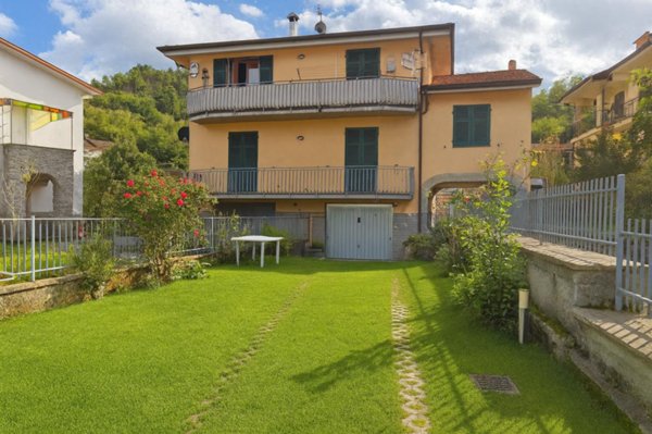 appartamento in vendita a Riccò del Golfo di Spezia