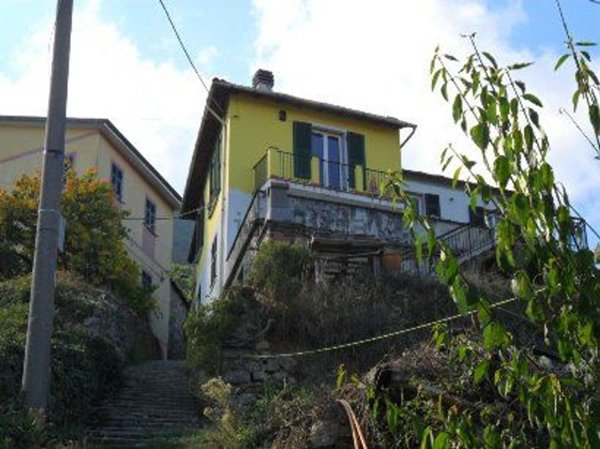 appartamento in vendita a Riccò del Golfo di Spezia in zona San Benedetto