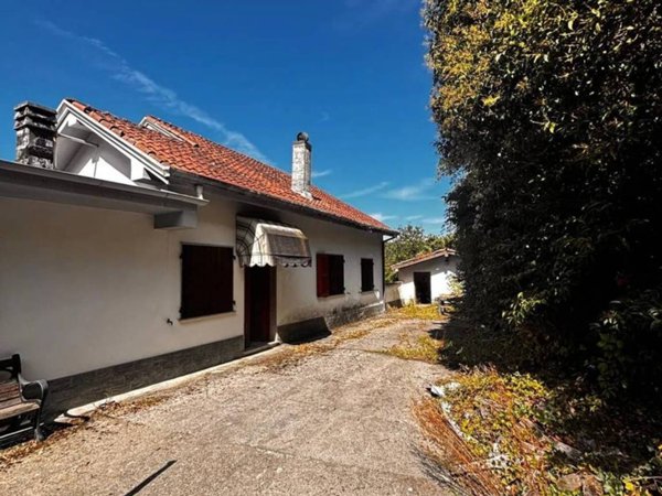 casa indipendente in vendita a Riccò del Golfo di Spezia