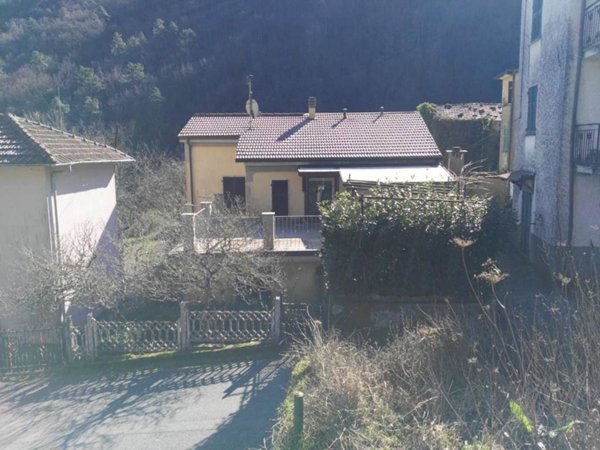 casa indipendente in vendita a Riccò del Golfo di Spezia in zona Valdipino