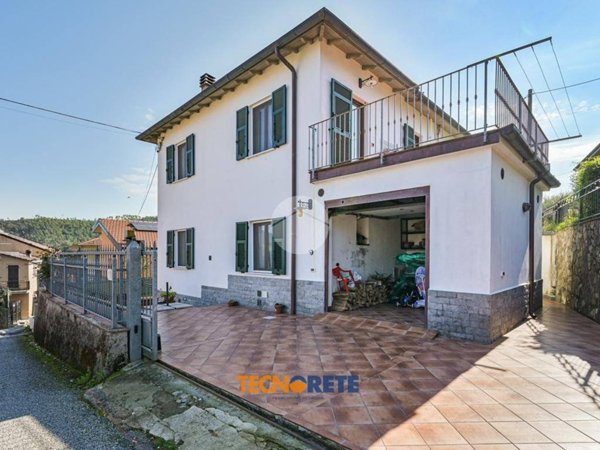 casa indipendente in vendita a Riccò del Golfo di Spezia in zona San Benedetto