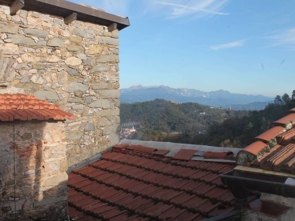 casa indipendente in vendita a Riccò del Golfo di Spezia in zona Quaratica