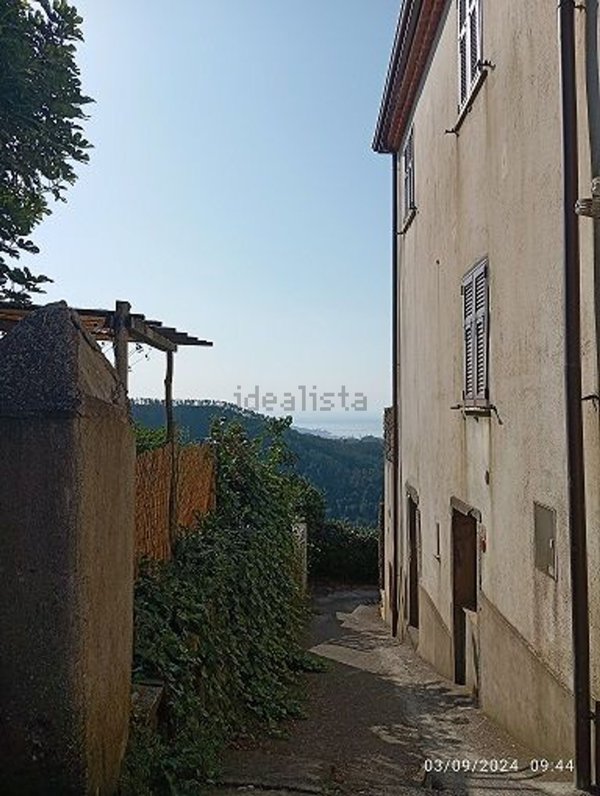 appartamento in vendita a Riccò del Golfo di Spezia