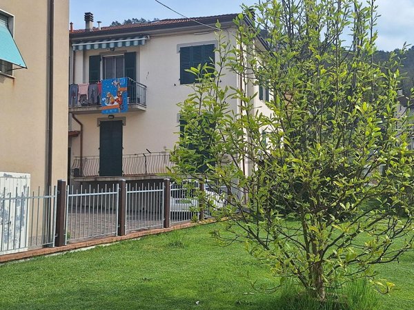 appartamento in vendita a Riccò del Golfo di Spezia