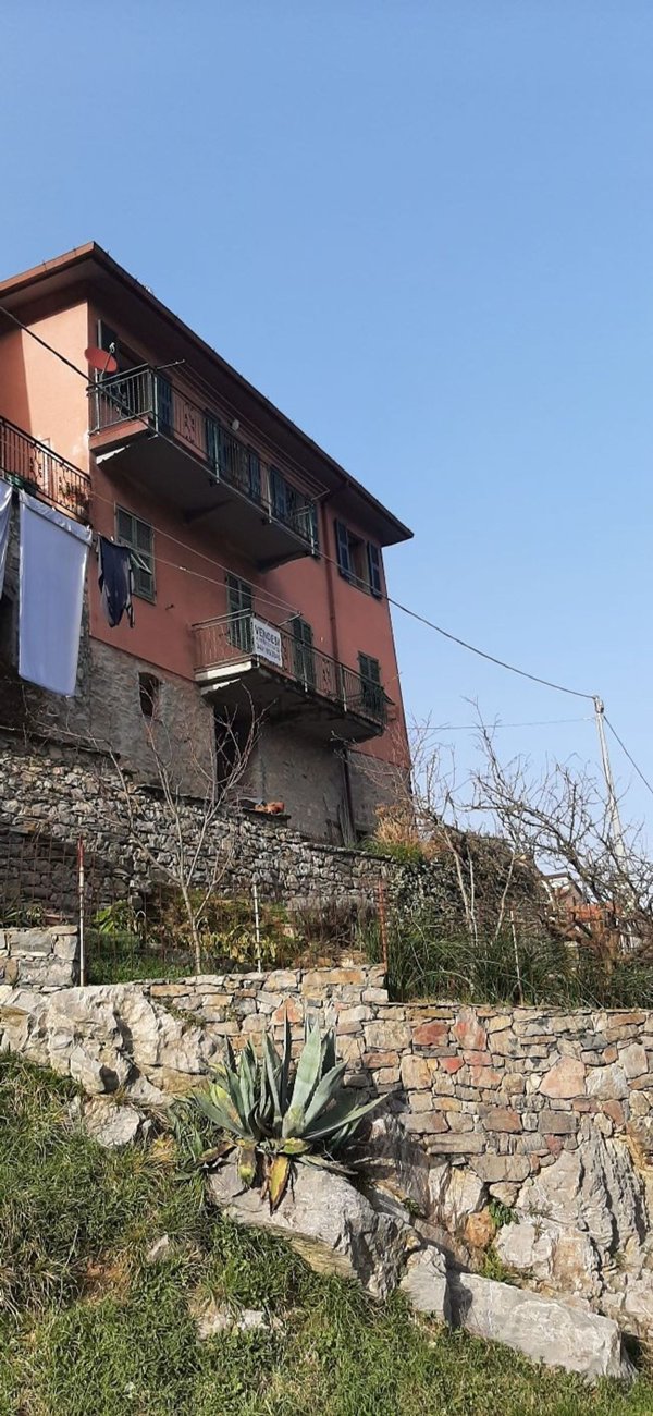 appartamento in vendita a Riccò del Golfo di Spezia in zona San Benedetto