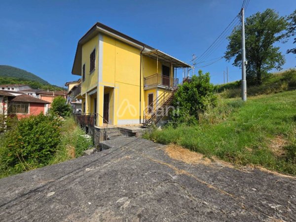casa indipendente in vendita a Riccò del Golfo di Spezia in zona San Benedetto