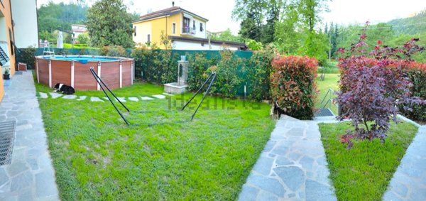 esavano in vendita a Riccò del Golfo di Spezia