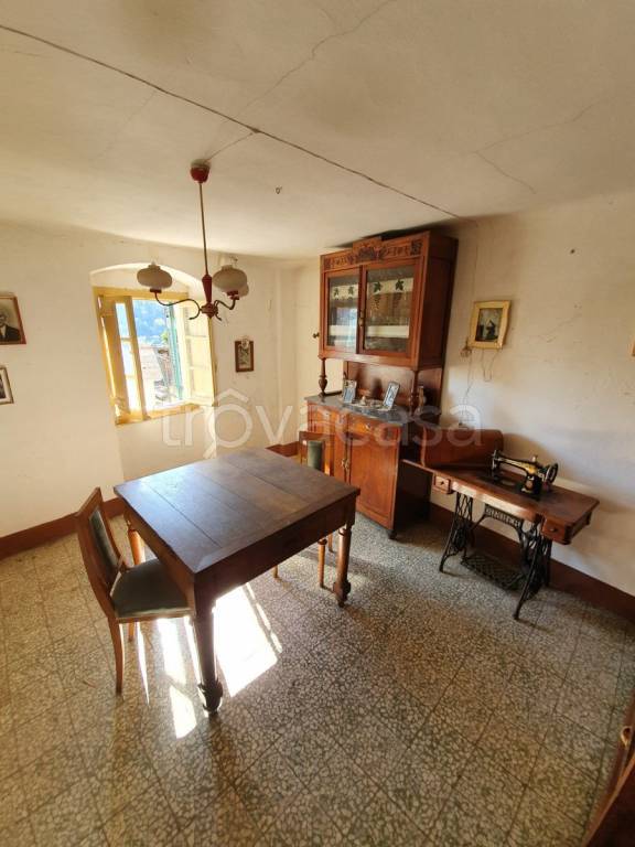 casa indipendente in vendita a Riccò del Golfo di Spezia