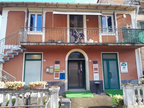 negozio in vendita a Riccò del Golfo di Spezia