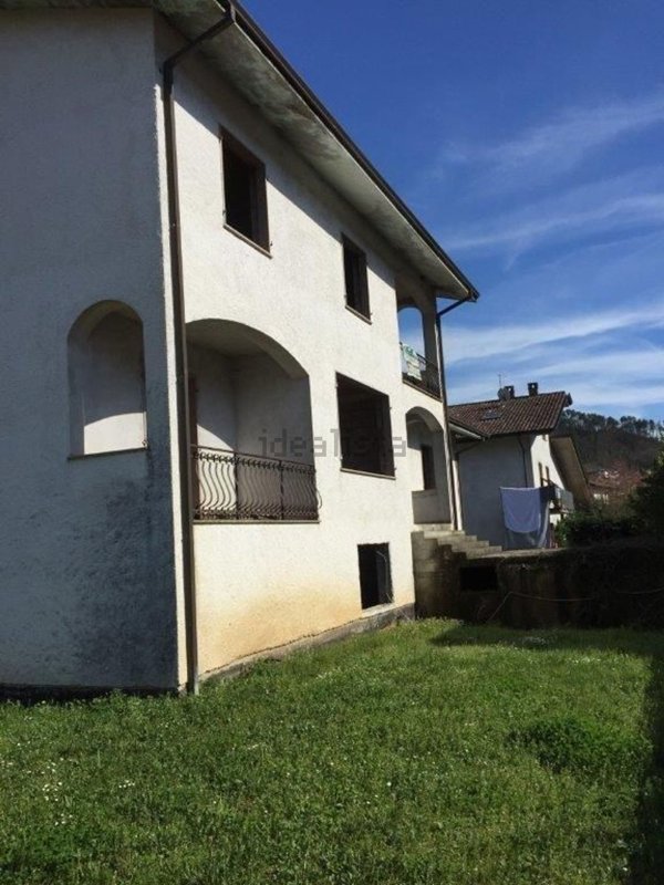 casa indipendente in vendita a Riccò del Golfo di Spezia