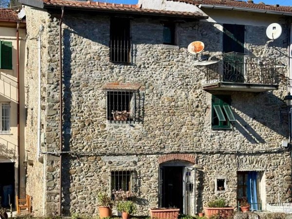 appartamento in vendita a Riccò del Golfo di Spezia