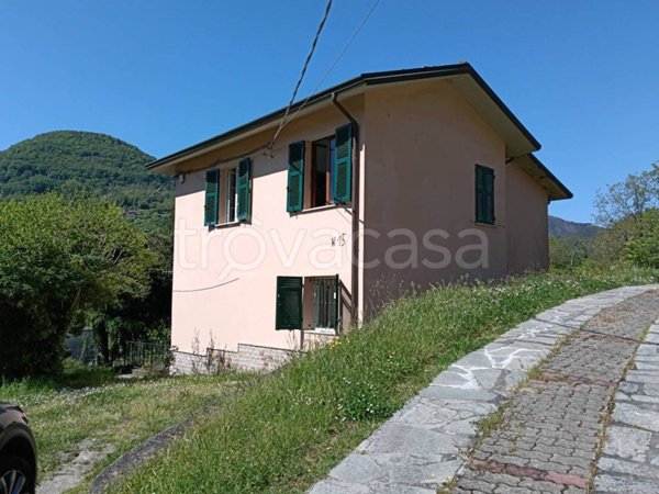 casa indipendente in vendita a Riccò del Golfo di Spezia