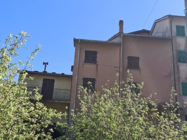 casa indipendente in vendita a Riccò del Golfo di Spezia in zona Valdipino