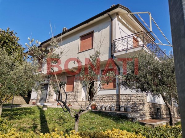 casa indipendente in vendita a Riccò del Golfo di Spezia