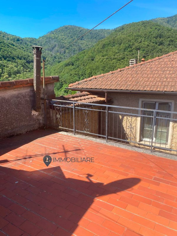 casa indipendente in vendita a Riccò del Golfo di Spezia in zona Quaratica