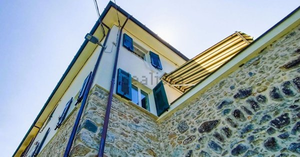 casa semindipendente in vendita a Riccò del Golfo di Spezia