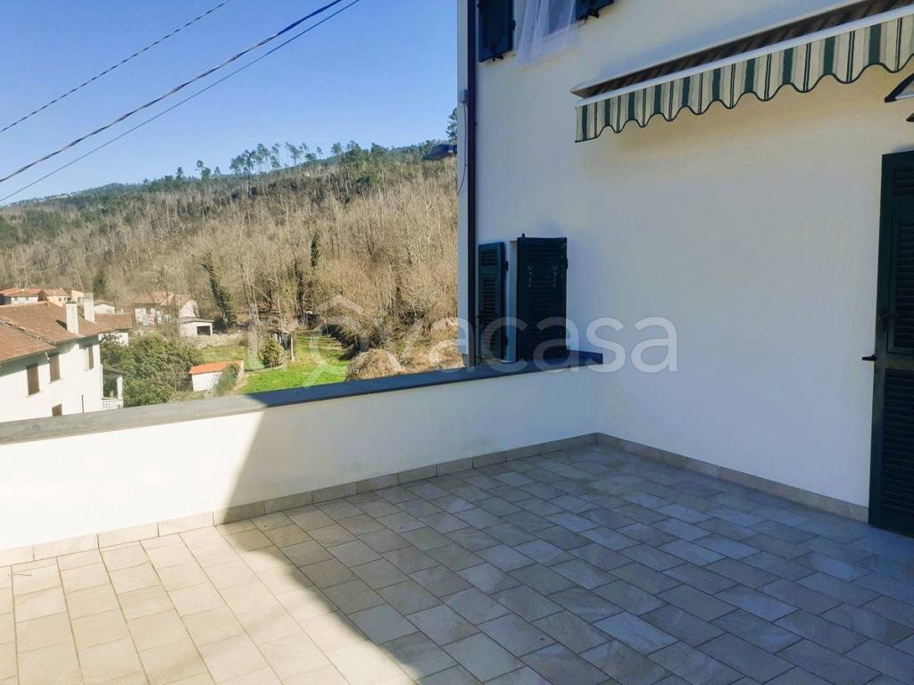 casa indipendente in vendita a Riccò del Golfo di Spezia