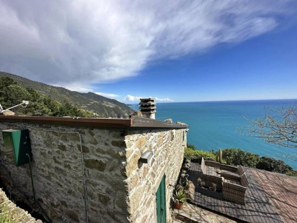 casa indipendente in vendita a Riomaggiore