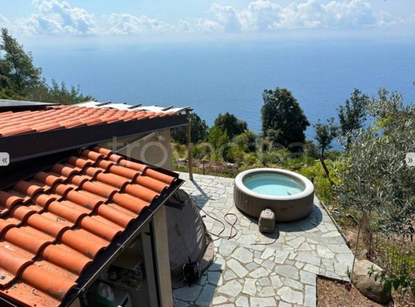 casa indipendente in vendita a Riomaggiore
