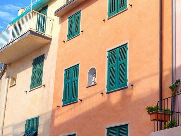 intera palazzina in vendita a Riomaggiore