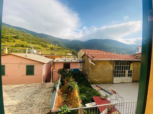 appartamento in vendita a Riomaggiore in zona Manarola