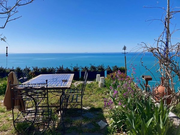 quadrivano in vendita a Riomaggiore