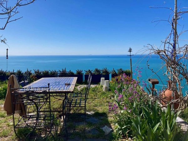 casa indipendente in vendita a Riomaggiore