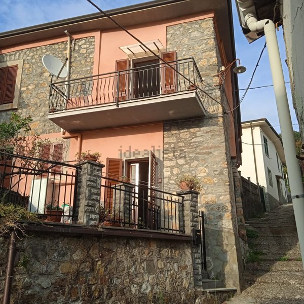 appartamento in vendita a Rocchetta di Vara