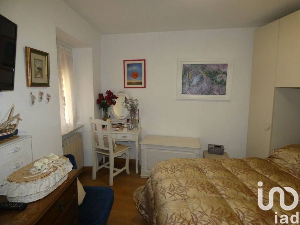 casa indipendente in vendita a Rocchetta di Vara in zona Veppo