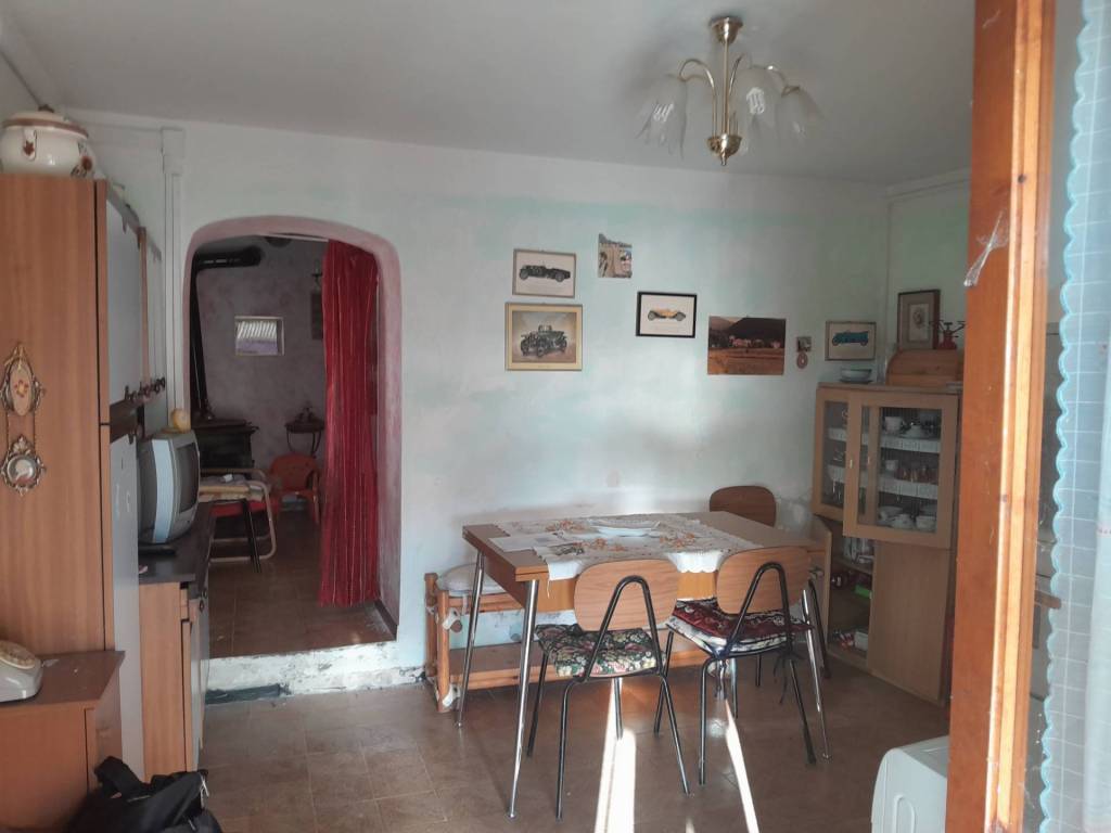 appartamento in vendita a Rocchetta di Vara in zona Suvero