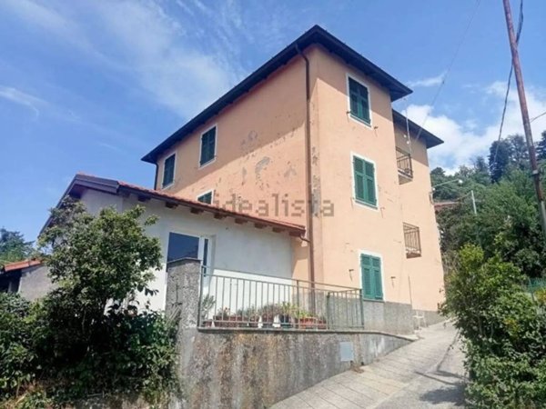 casa indipendente in vendita a Rocchetta di Vara in zona Suvero