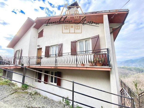 appartamento in vendita a Rocchetta di Vara in zona Suvero
