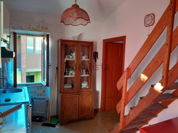 casa indipendente in vendita a Rocchetta di Vara in zona Veppo