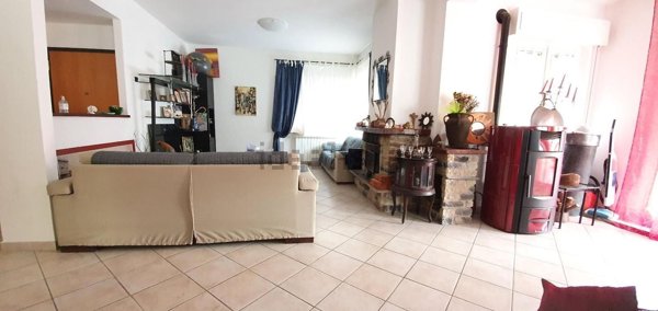 appartamento in vendita a Rocchetta di Vara in zona Rocchetta