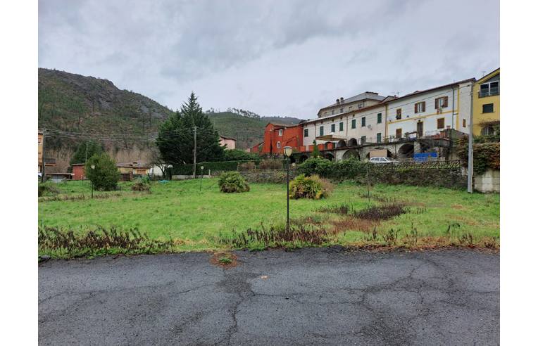 casa indipendente in vendita a Rocchetta di Vara