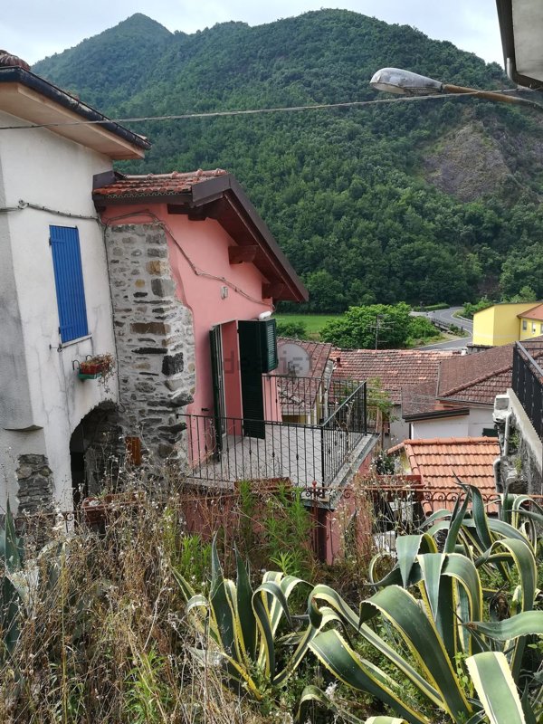 appartamento in vendita a Rocchetta di Vara