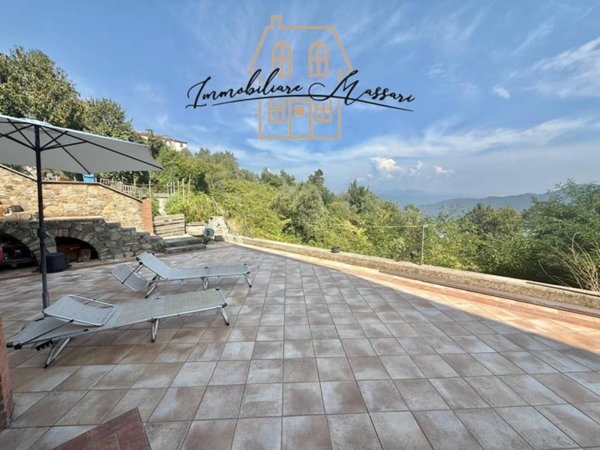 casa indipendente in vendita a Rocchetta di Vara in zona Stadomelli