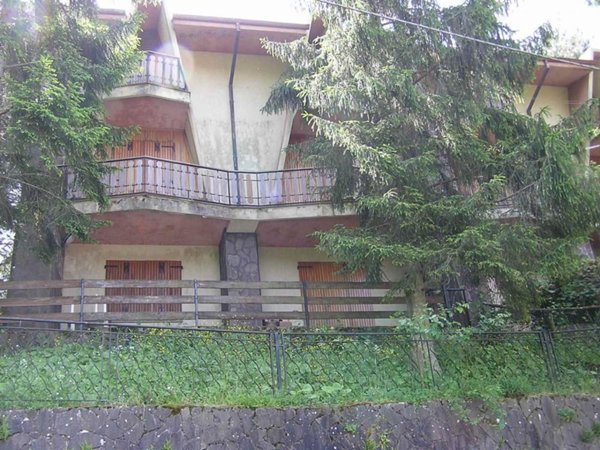 appartamento in vendita a Rocchetta di Vara in zona Suvero