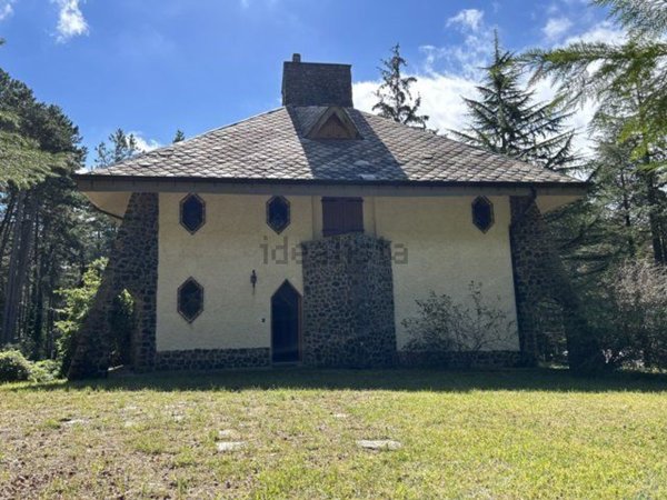 casa indipendente in vendita a Rocchetta di Vara in zona Suvero