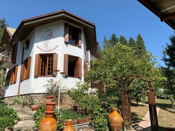 casa indipendente in vendita a Rocchetta di Vara in zona Suvero